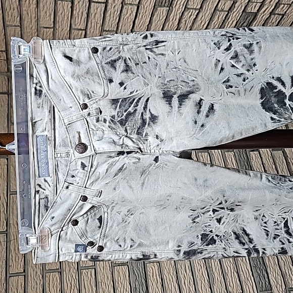 NWOT Rock and Republic Berlin Jeans Sz 4 - Picture 4 of 15